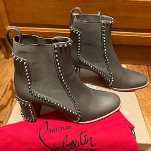 Christian Louboutin spike outline ankle boots size 8 NIB
